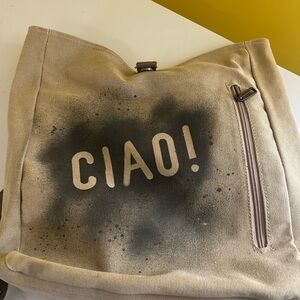 Stylish Tan Canvas Bag with 'CIAO!' Design